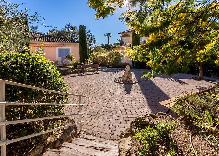 Holiday home Village Vacances Les Genevriers